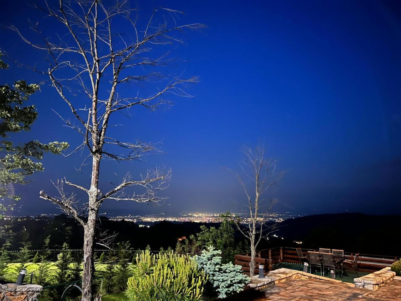 Villa Ozoni - Jezerc Ferizaj Esterno foto